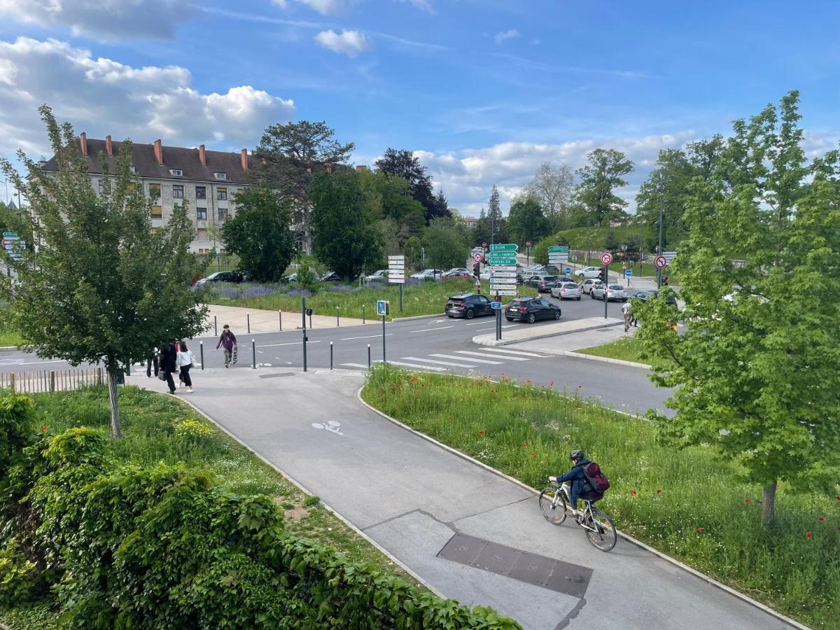 Situe A 5 Minutes De La Gare Apartment Безансон Екстериор снимка